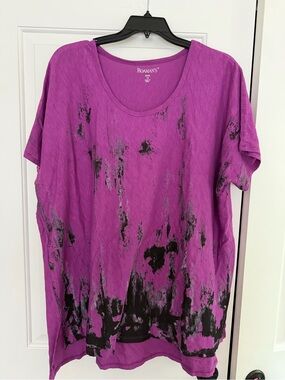 Roaman's Magenta Short Sleeve Scoop Neck Top with Black Wash Accents